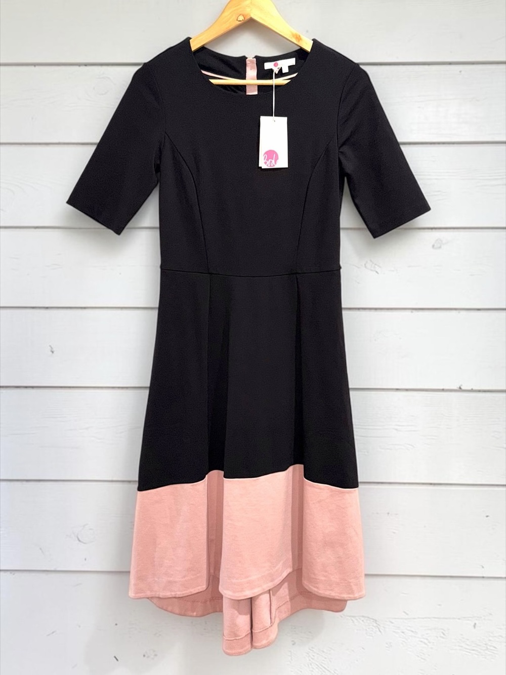 Boden NWT Ponte Knit Black and Blush Pink Flare Midi Dress Size 6